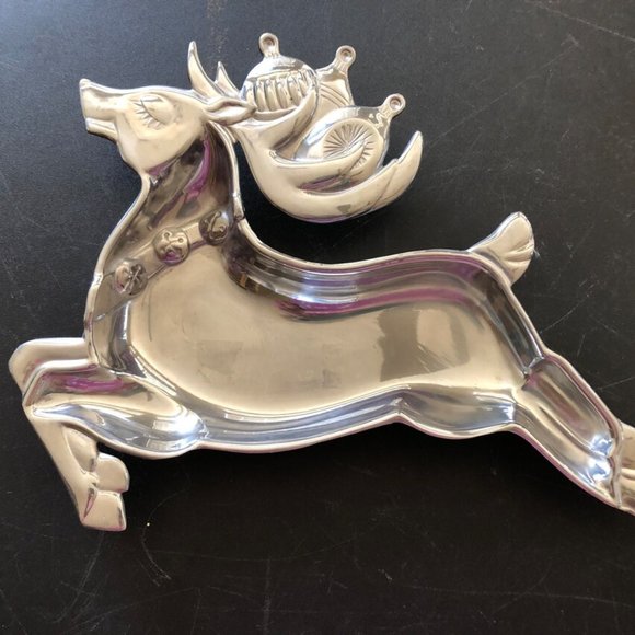 Pair of Lenox Aluminum Christmas Yuletide Reindeer Dish Trinket Trays - Retired - Picture 4 of 4